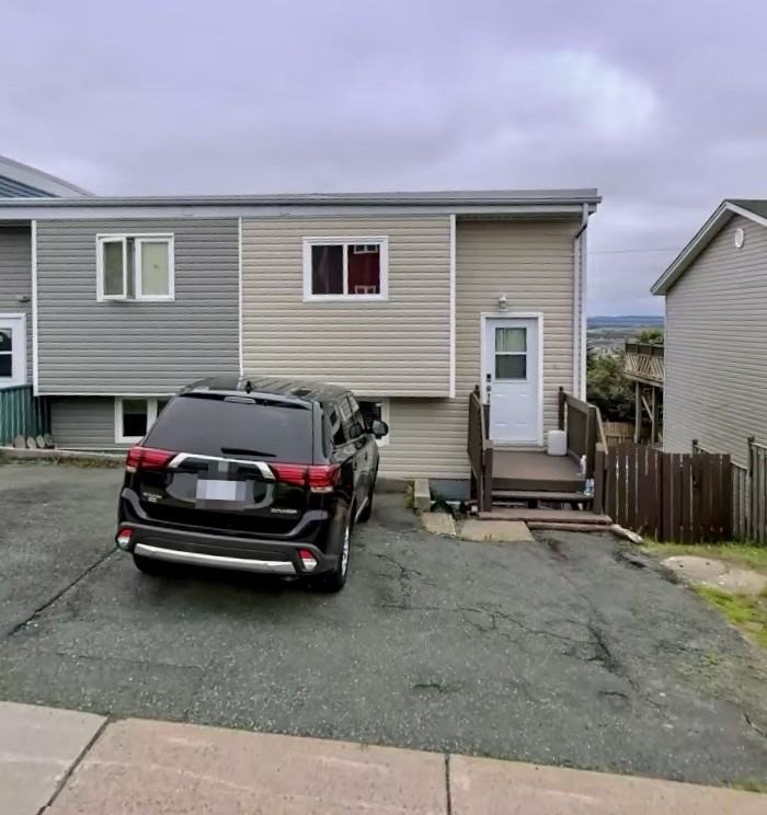 48 Nash Cres #1