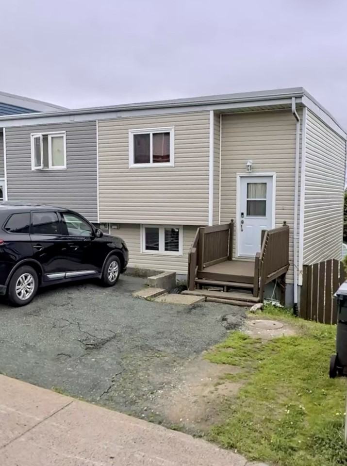 48 Nash Cres #1 - Photo 2 of 2