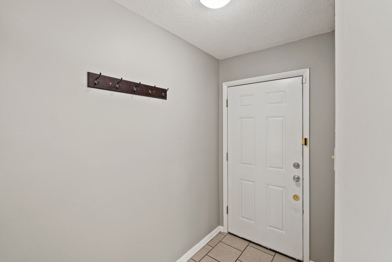 4521 Sw 33rd Ter #TH - Photo 6 of 50