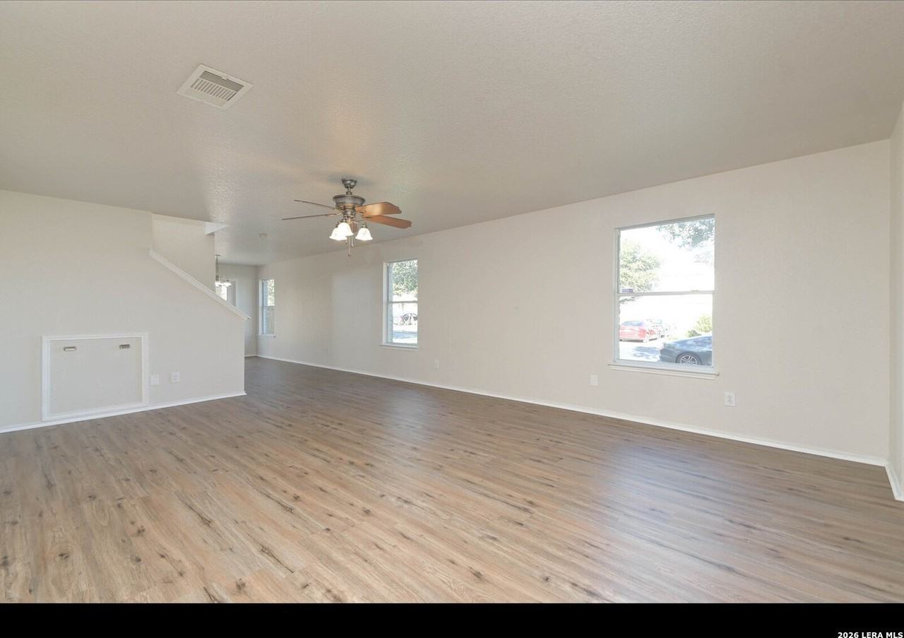 2503 Butterfly Bay - Photo 6 of 31