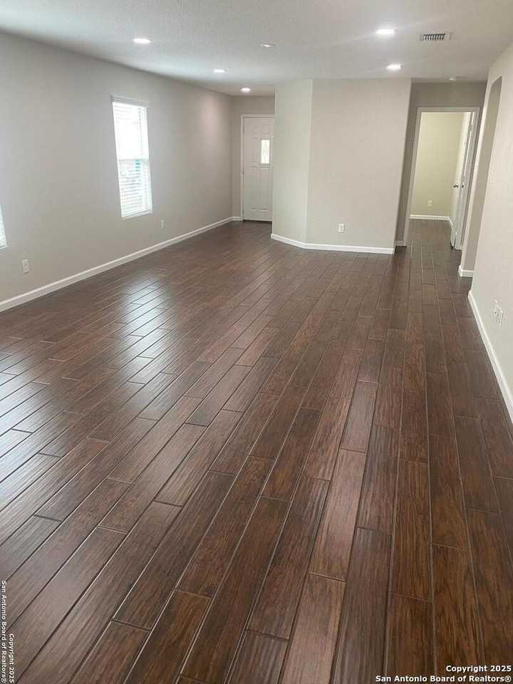 7472 Paraiso Pt - Photo 2 of 18
