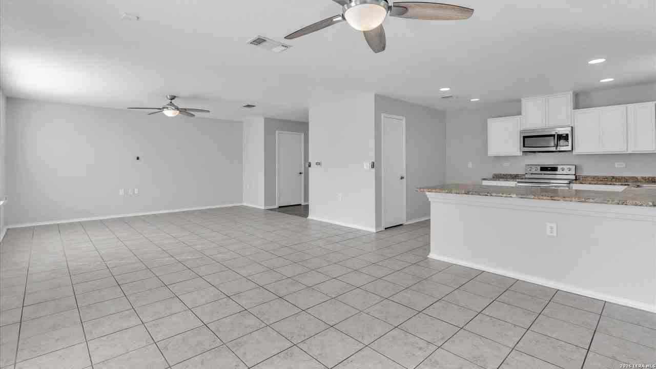 7435 Primrose Post - Photo 2 of 26