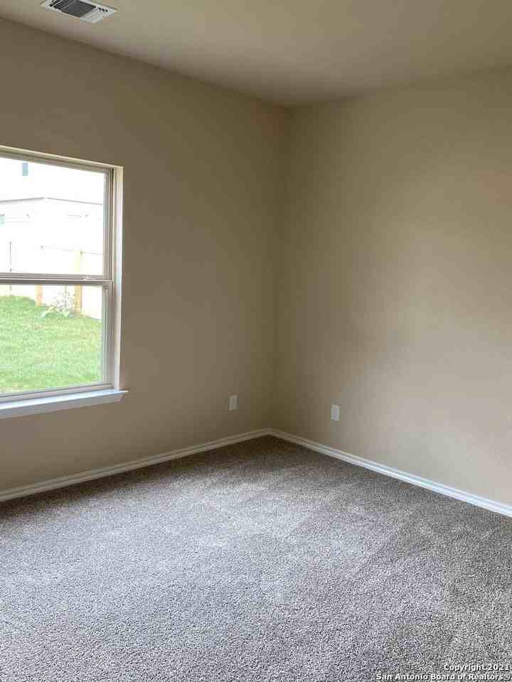 7331 Barlow Grv - Photo 4 of 13