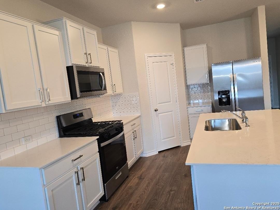 21027 Watercourse Way - Photo 6 of 25