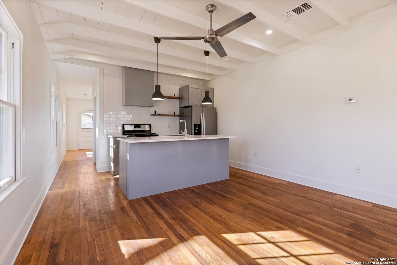 909 N Mesquite St - Photo 2 of 11