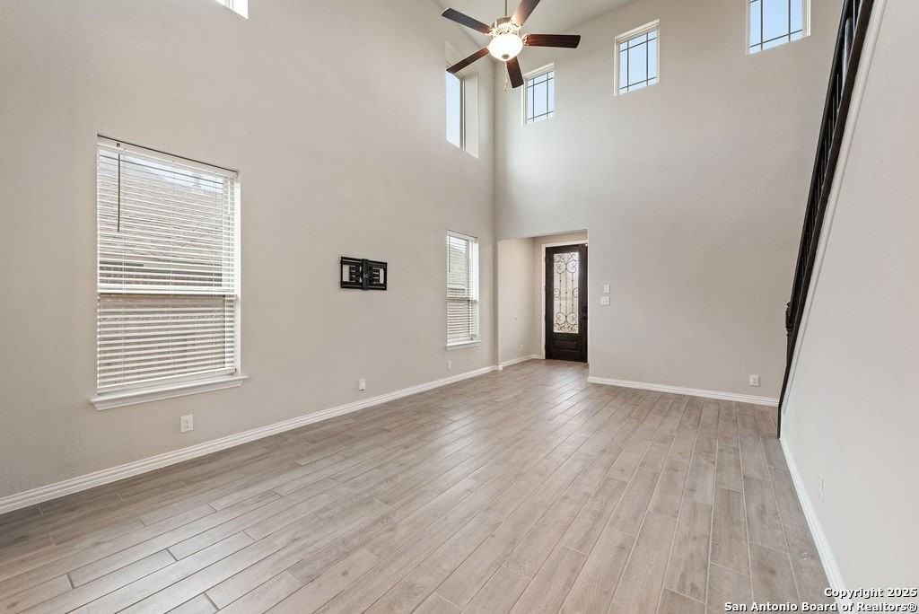 2058 Egret Ave - Photo 7 of 31