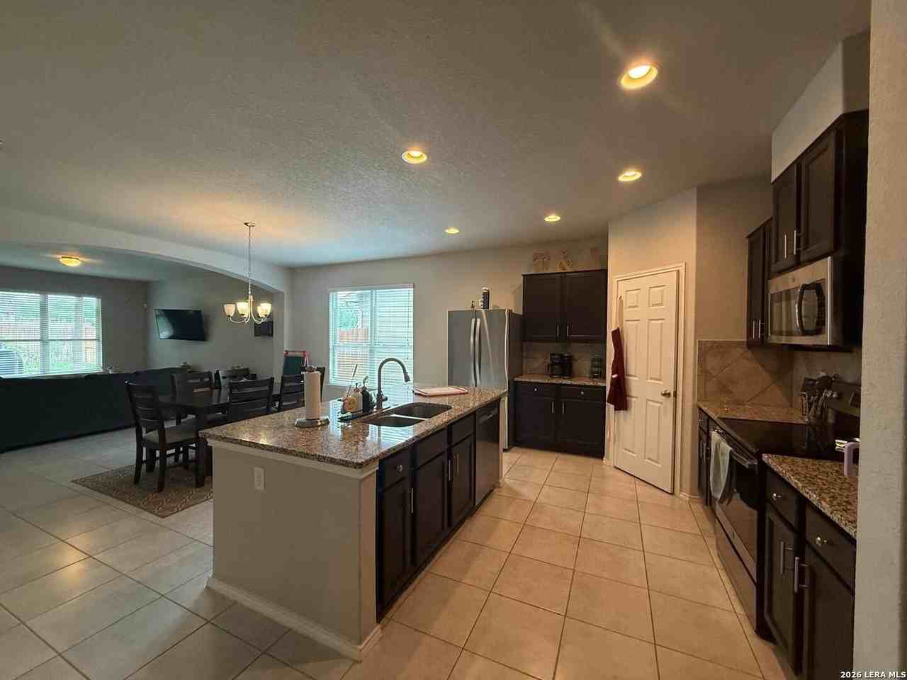 5703 Acacia Farm - Photo 4 of 20