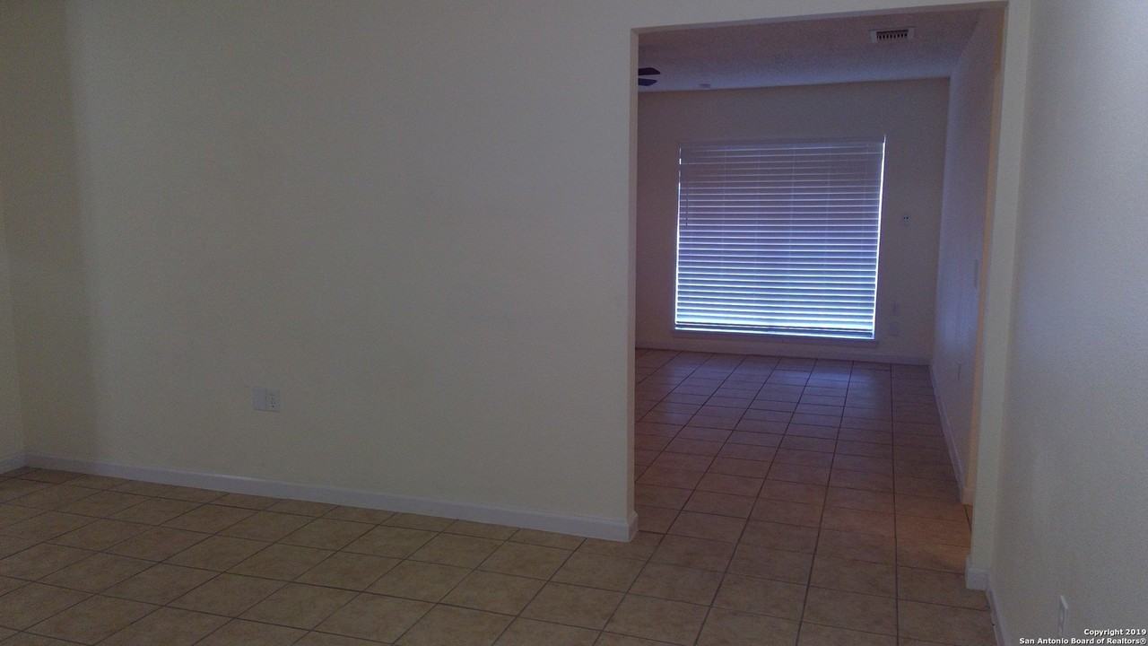 9483 Bowen Dr - Photo 6 of 12
