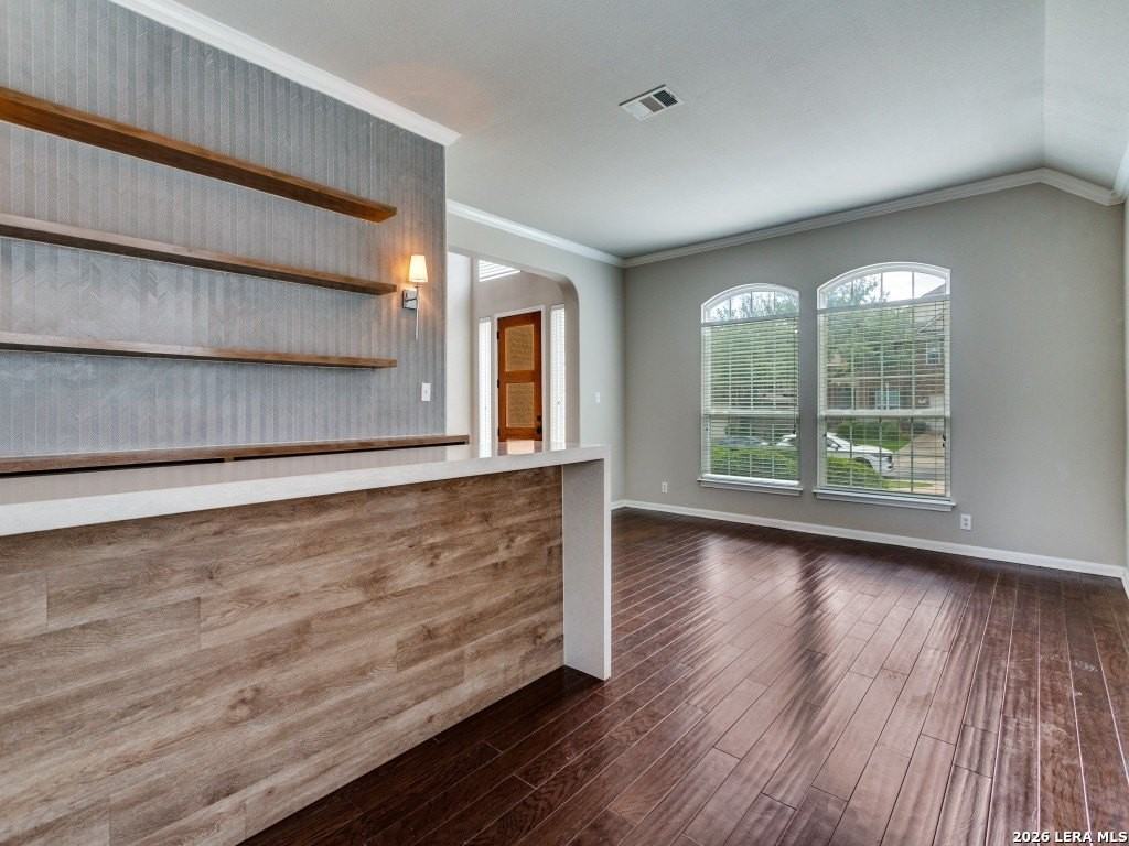 25427 Bunker Dr - Photo 5 of 50
