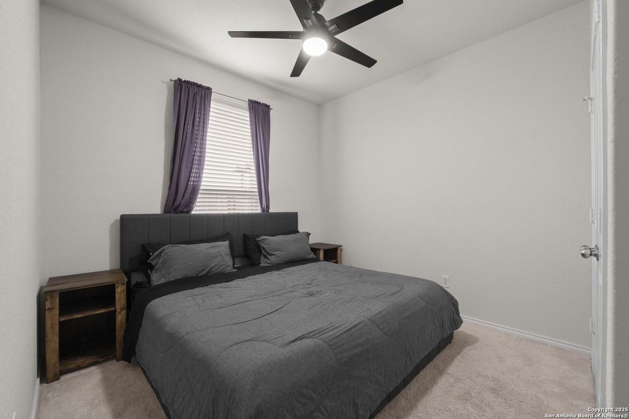 10510 Rayburn Lndg - Photo 5 of 31