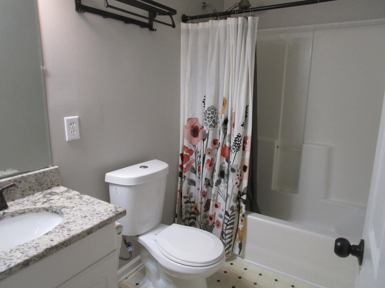 1049 Jessamine Trl - Photo 4 of 16