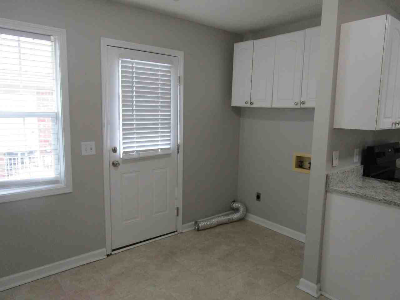 1049 Jessamine Trl - Photo 7 of 16