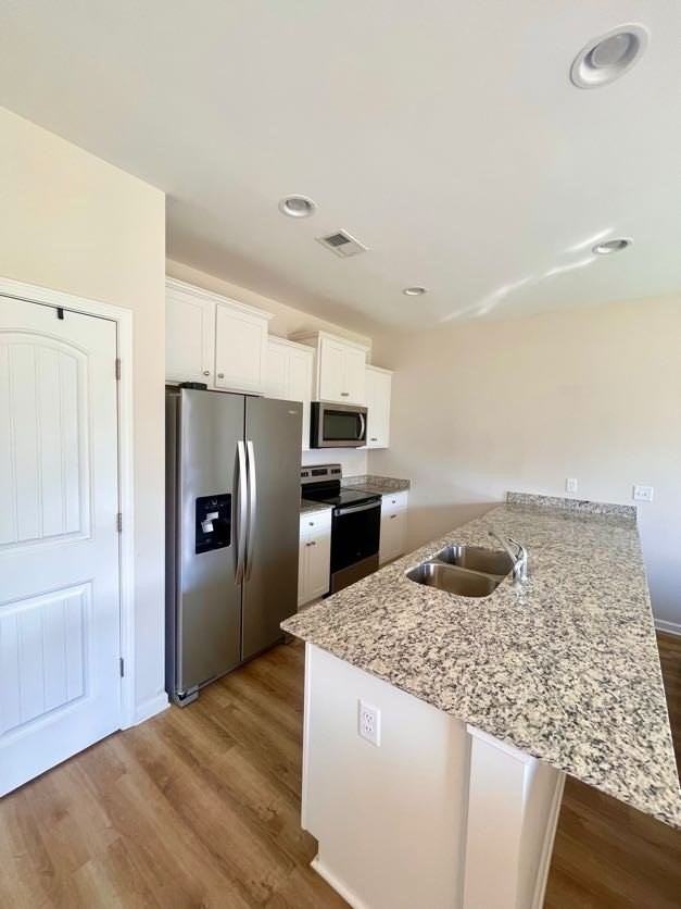1764 Snead Dr - Photo 4 of 25