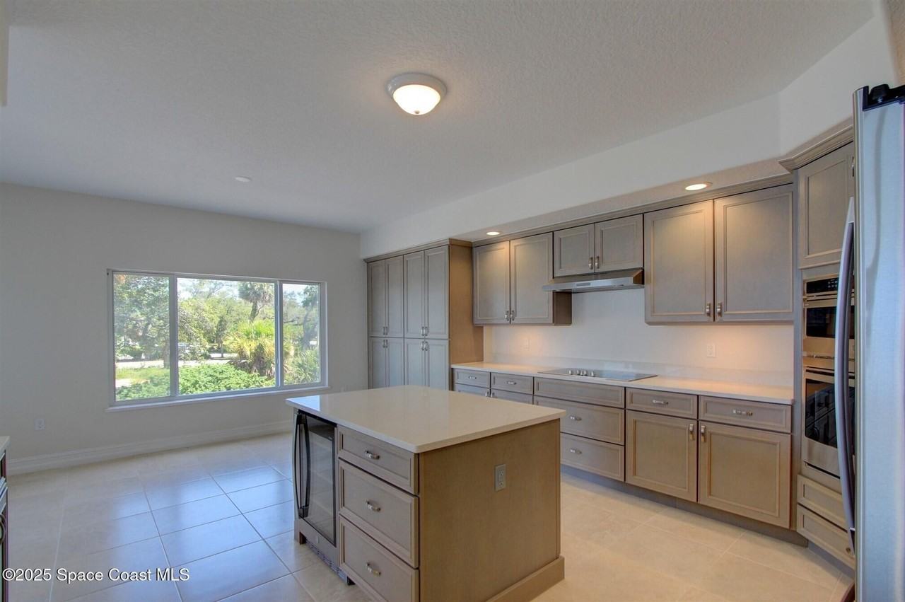 1465 S Harbor City Blvd #204 - Photo 4 of 27