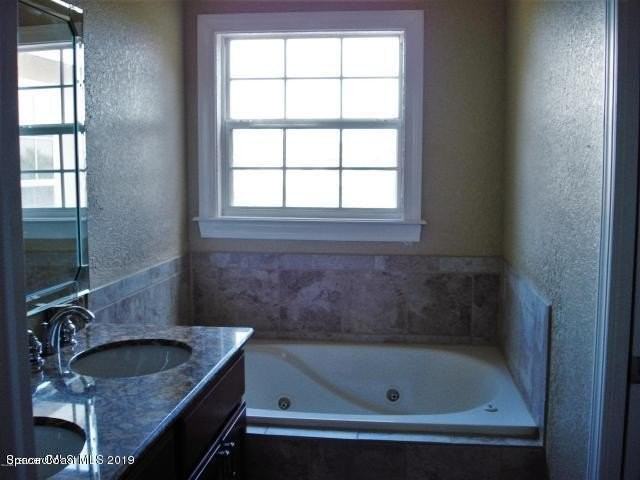 1410 Isabella Dr #103 - Photo 7 of 17