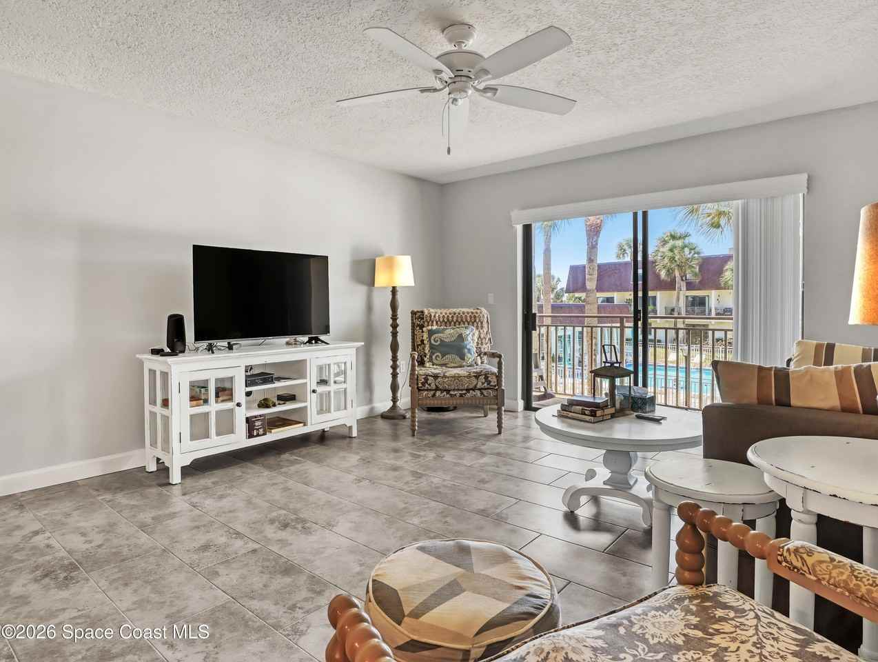 170 Paradise Blvd #17014 - Photo 7 of 31