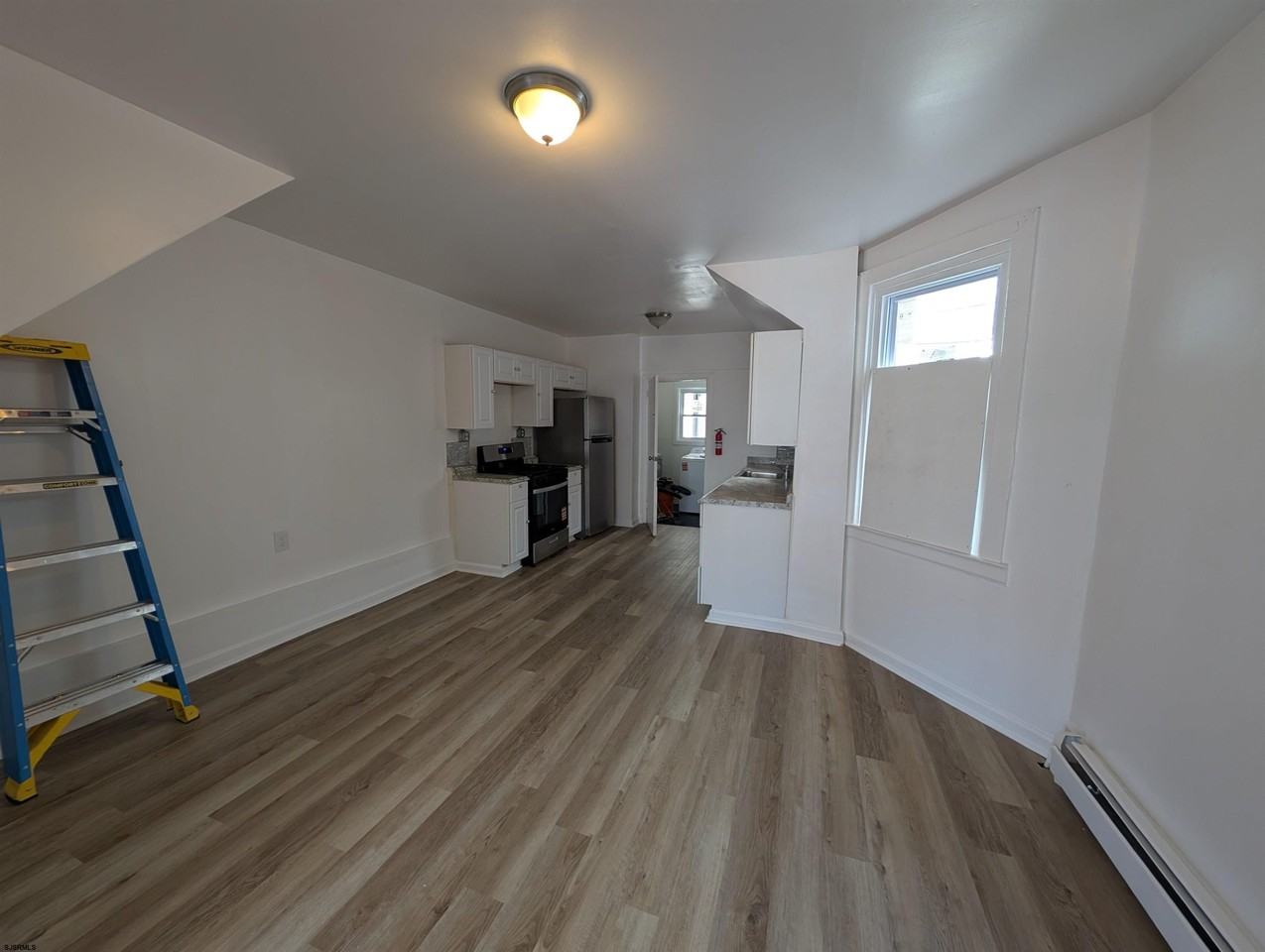2015 Grant Ave - Photo 6 of 17