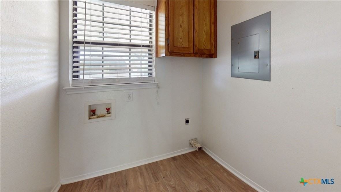 802 Hackberry St #B - Photo 7 of 17