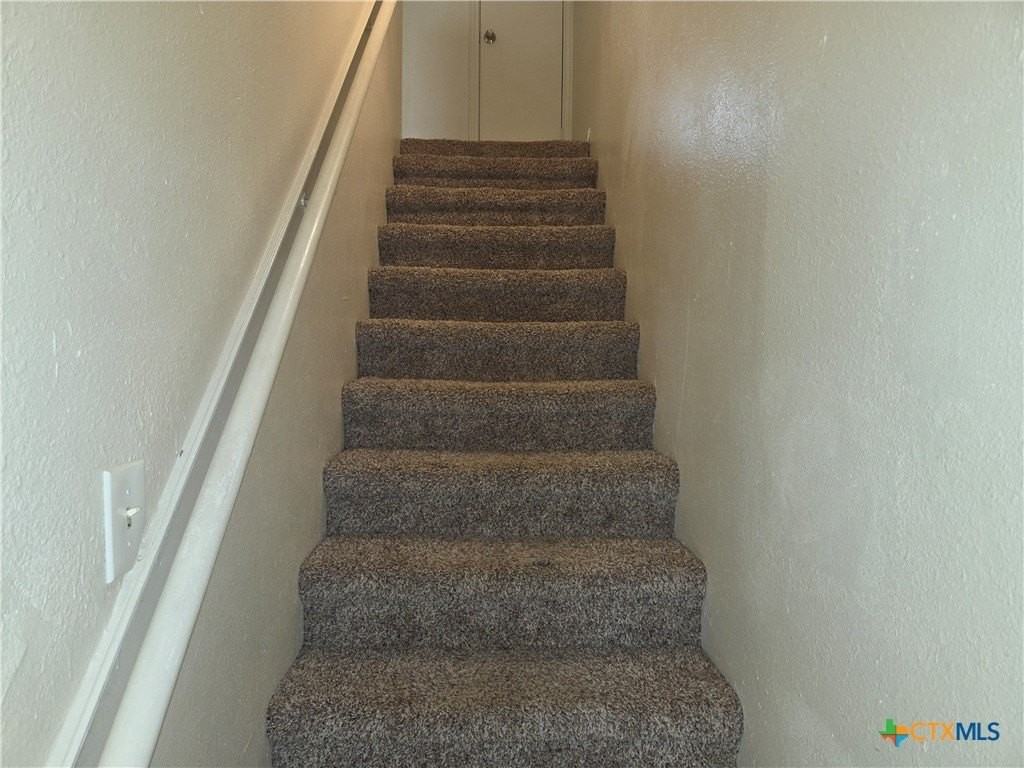 904 Ticonderoga Dr - Photo 7 of 10