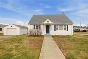 featured image of 92 Brackett Ave