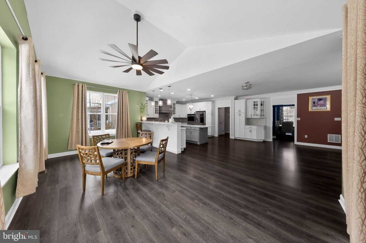 129 Meridian Blvd - Photo 3 of 42