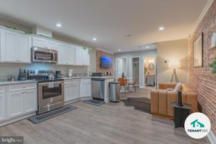 3221 Noble St #4 - Photo 1 of 1