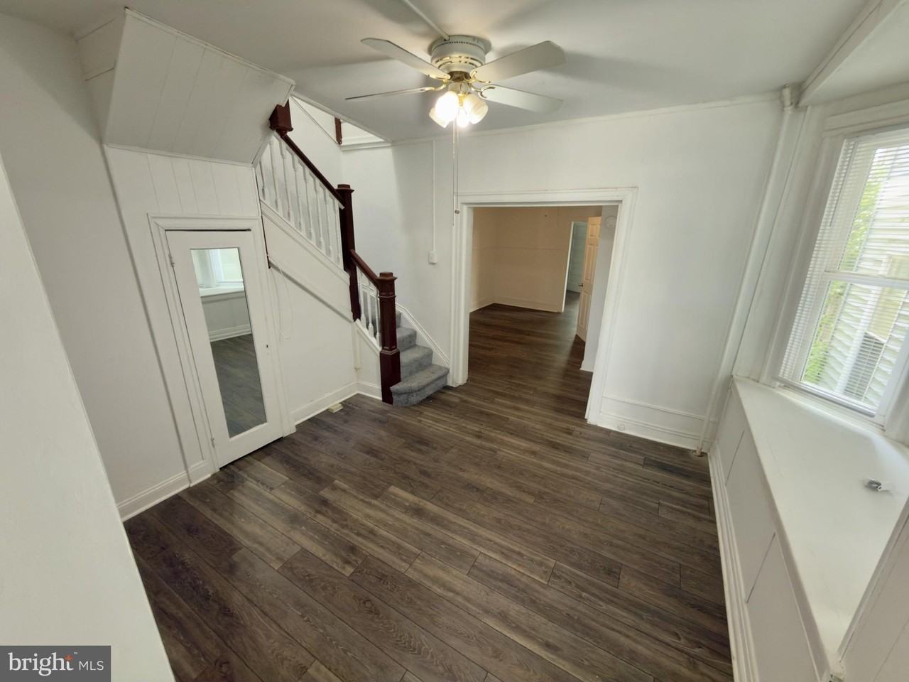 513 E 41st St - Photo 2 of 14