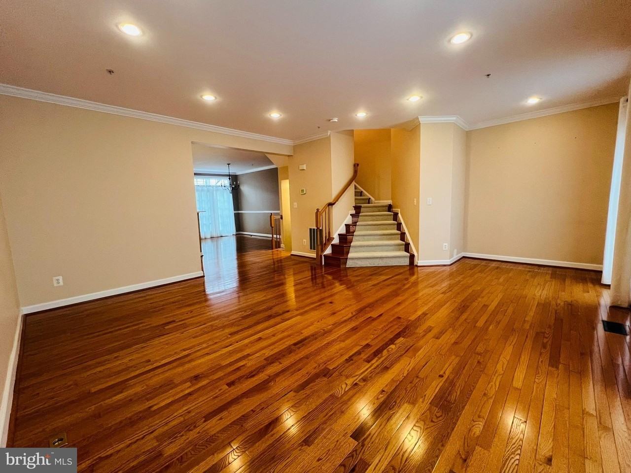 10631 Sandown Way - Photo 3 of 30