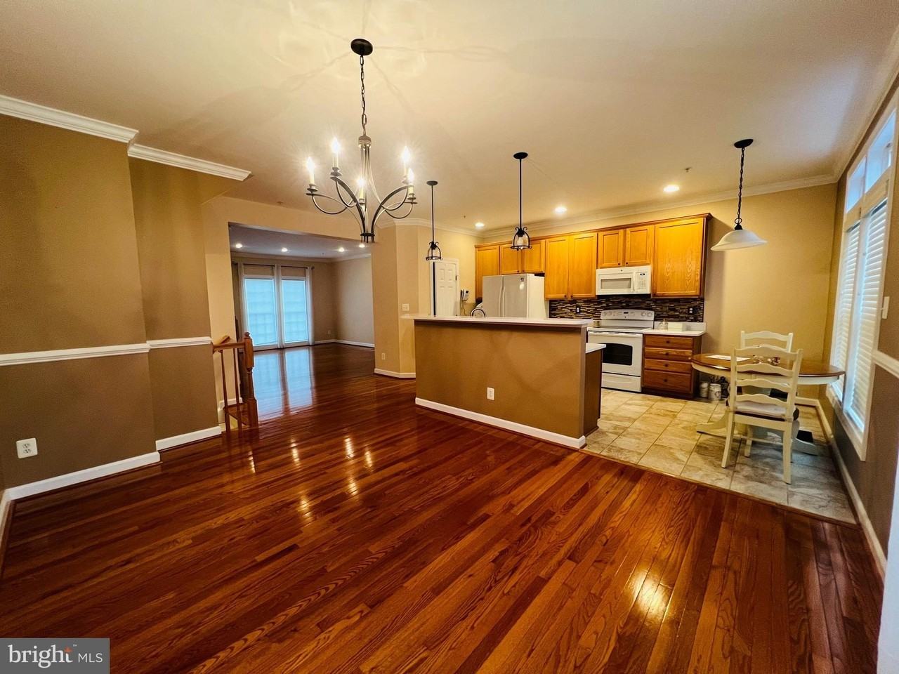 10631 Sandown Way - Photo 7 of 29