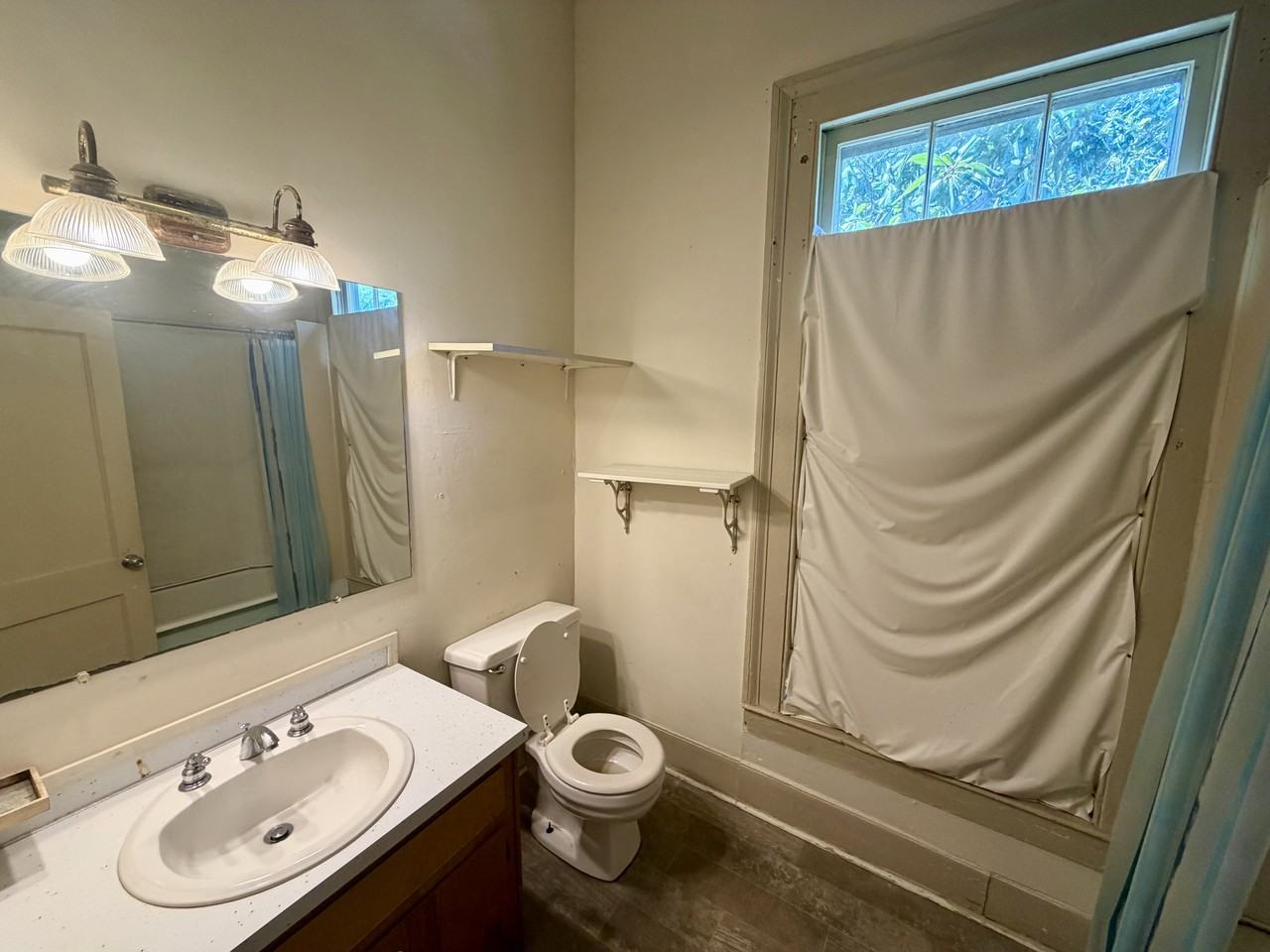 820 7th Ave N #4 - Photo 5 of 9
