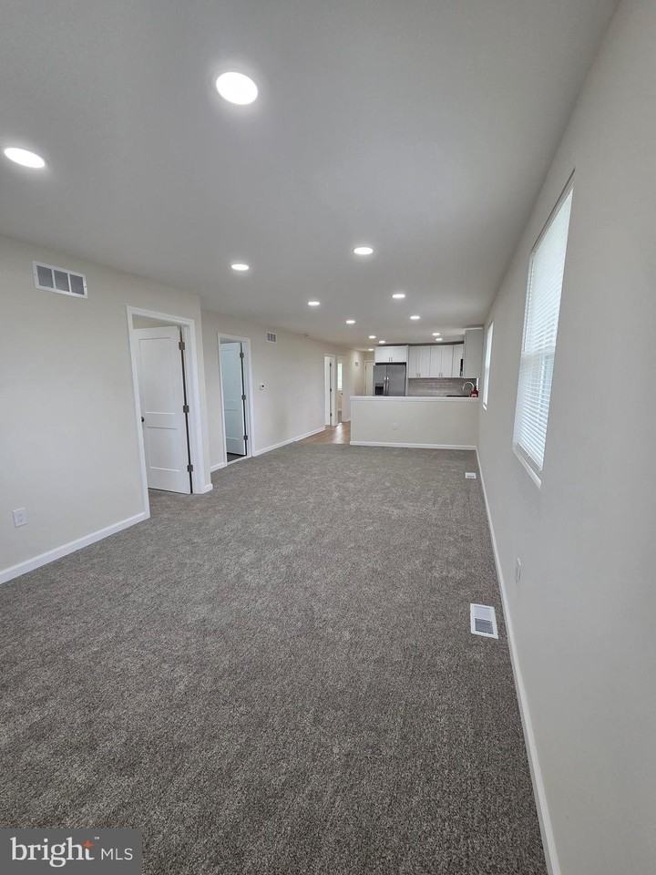 102 E Clements Bridge Rd #2 - Photo 5 of 17