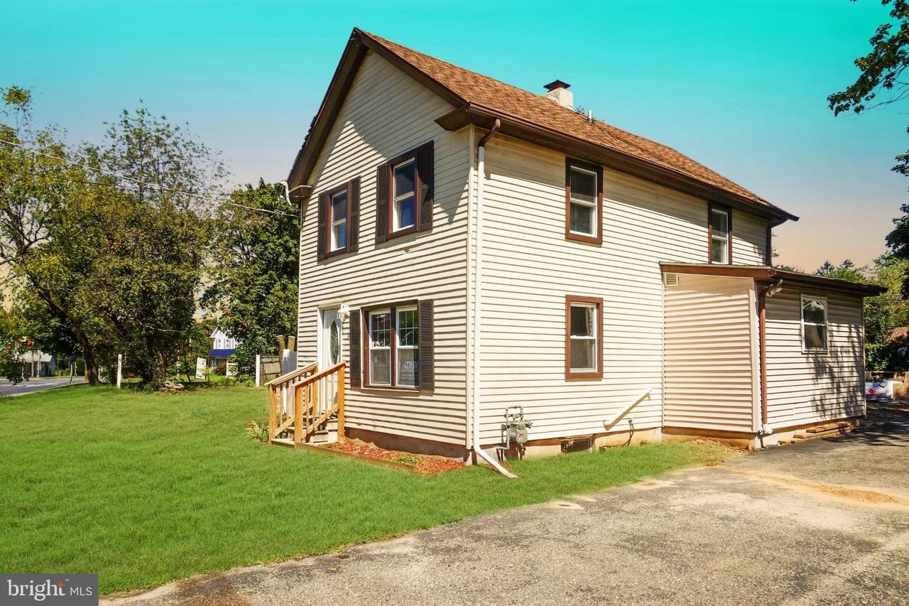 1824 N Tuckahoe Rd - Photo 2 of 16
