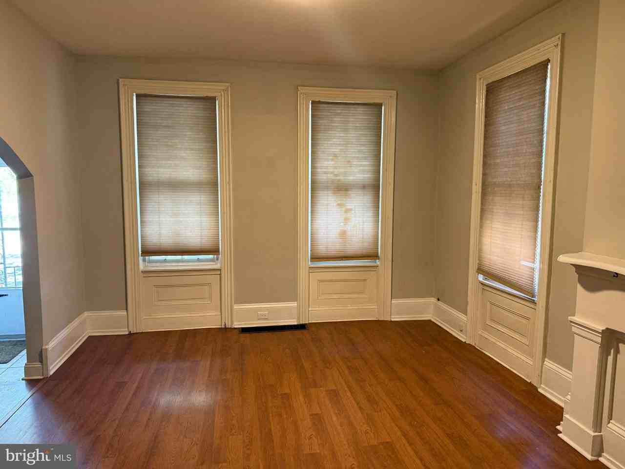 310 N Charlotte St - Photo 6 of 26
