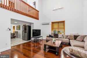 featured image of 216 Columbia Ave
