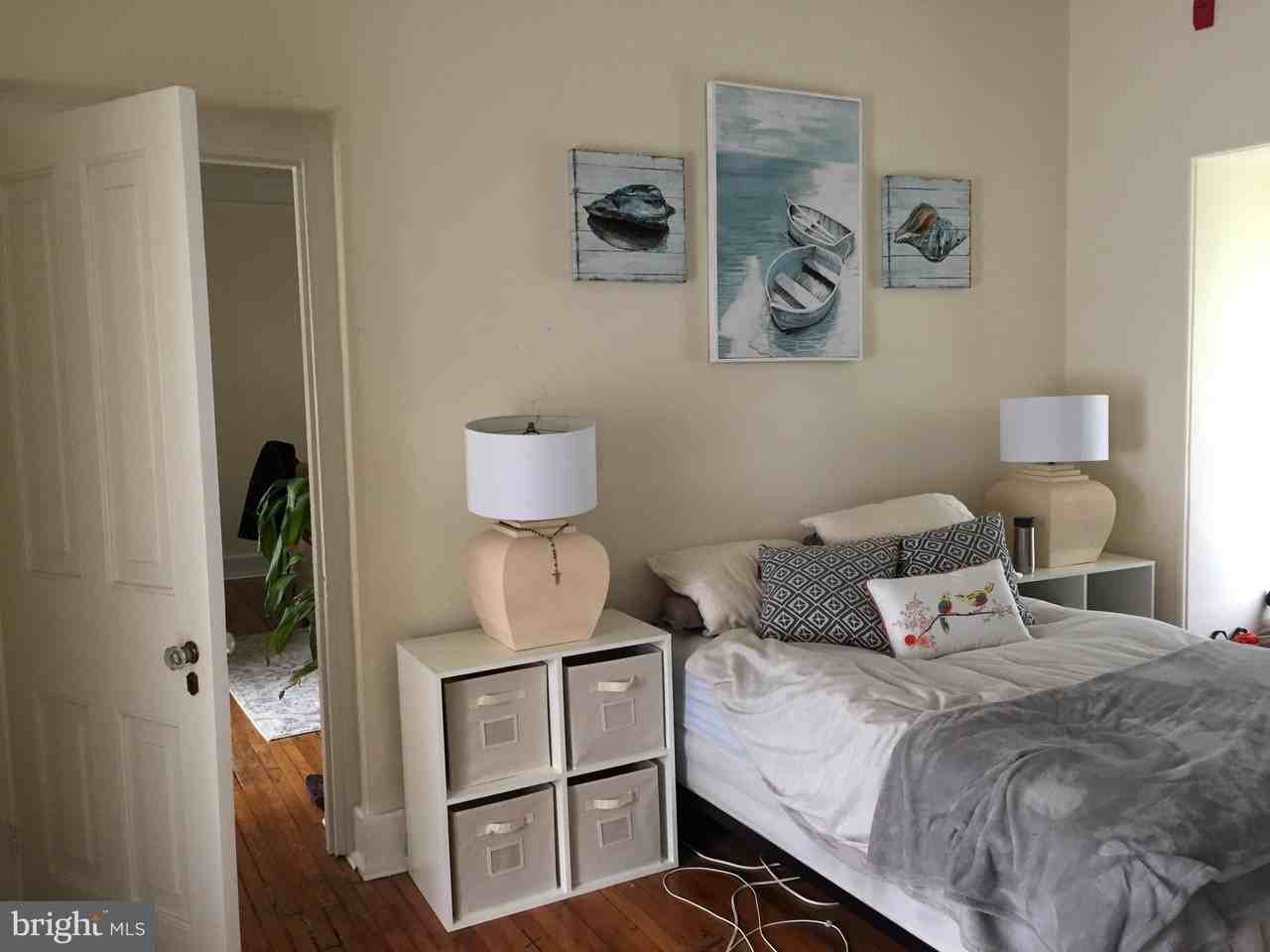 235 S 21st St #3R - Photo 5 of 10