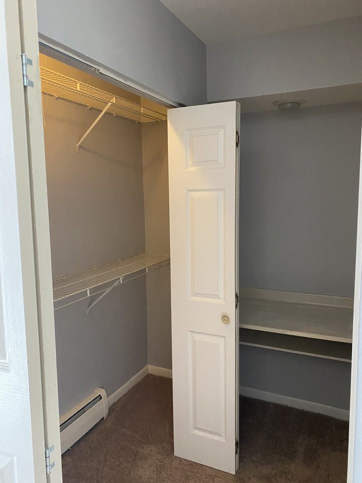 220 W Colfax St - Photo 5 of 16