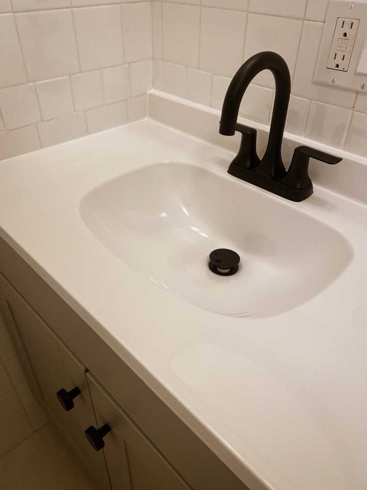 315 E 15th St #315 - Photo 2 of 11