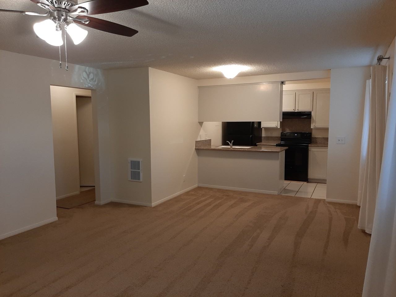 2645 Yardarm Ave - Photo 2 of 9