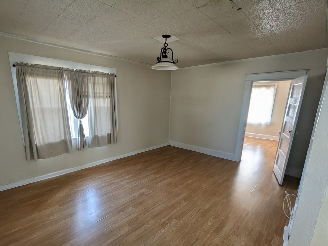2315 E Kaley Ave #1 - Photo 2 of 8