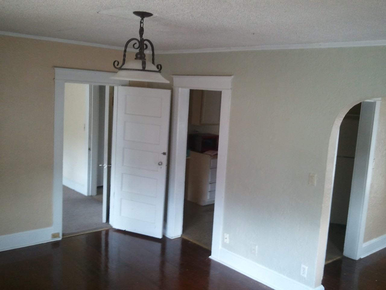 2315 E Kaley Ave #1 - Photo 3 of 8