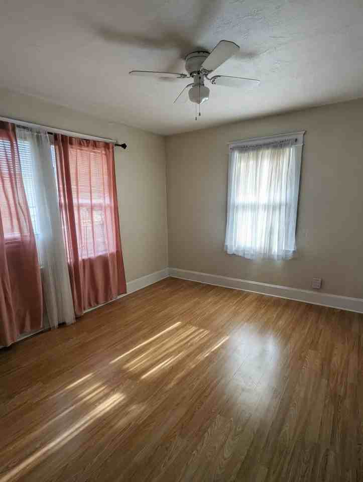 2315 E Kaley Ave #1 - Photo 6 of 8