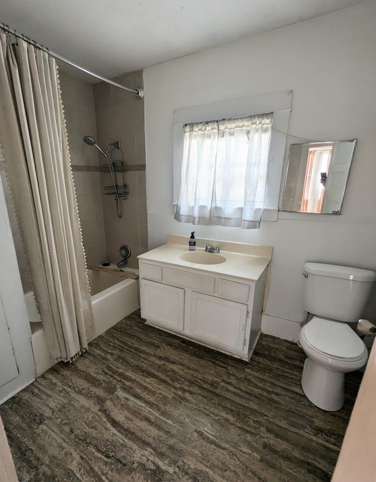 2315 E Kaley Ave #1 - Photo 7 of 8