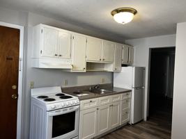 featured image of 17 Cross St #10