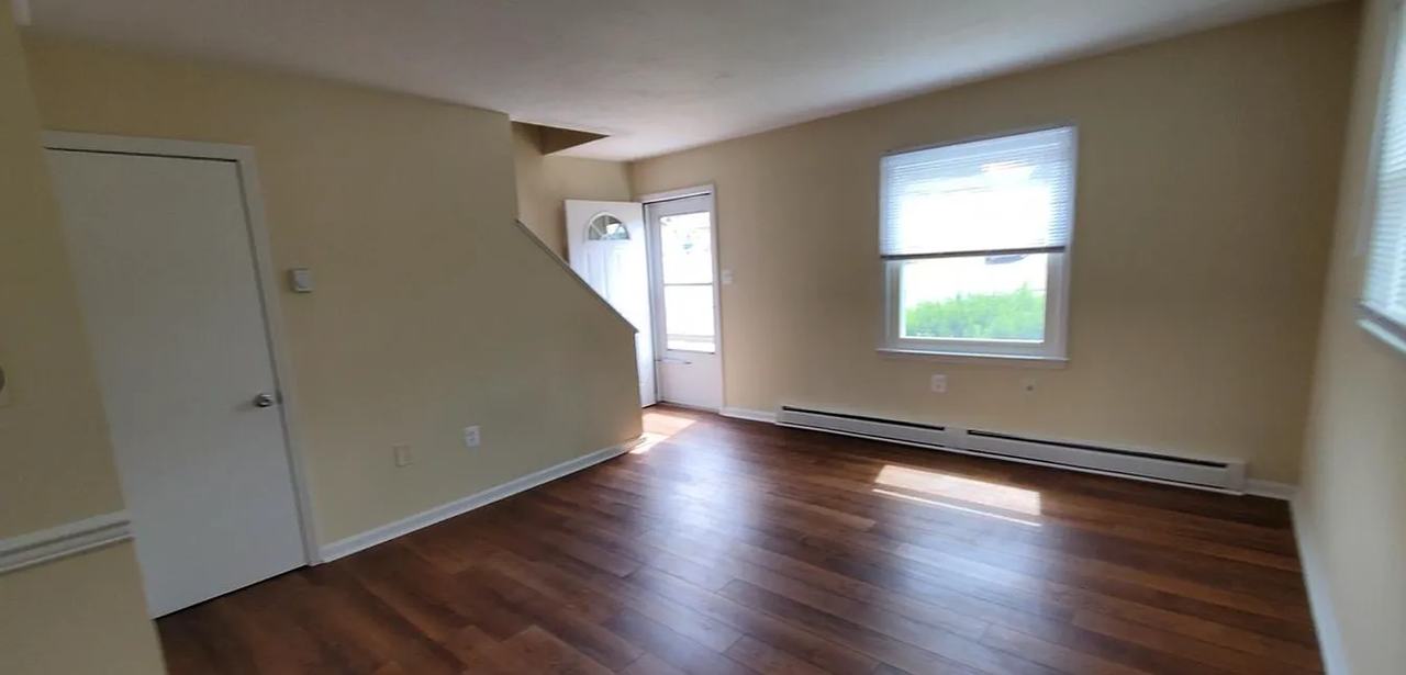 1308 Madison Ave #B - Photo 2 of 9