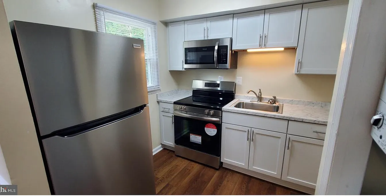 1308 Madison Ave #B - Photo 5 of 9