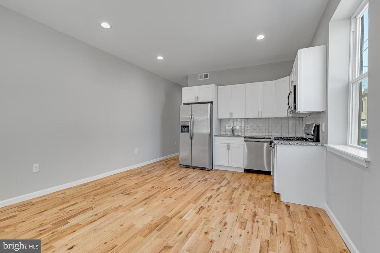 410 Diamond St #1 - Photo 3 of 14