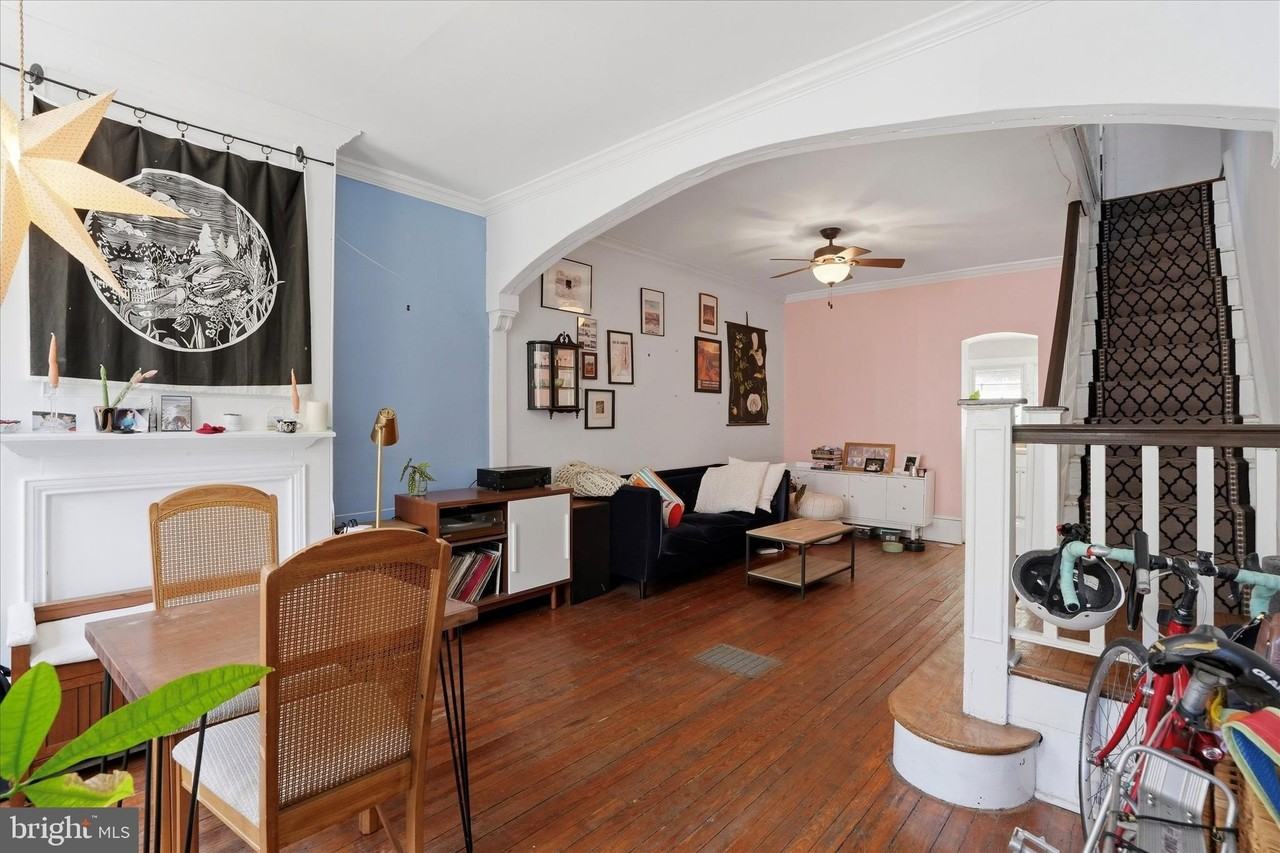 887 N Judson St - Photo 2 of 15