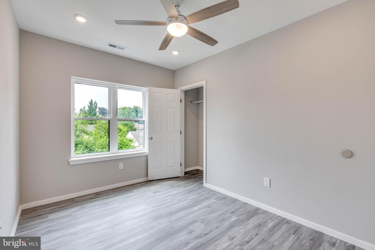 1225 W Dauphin St #B - Photo 7 of 13