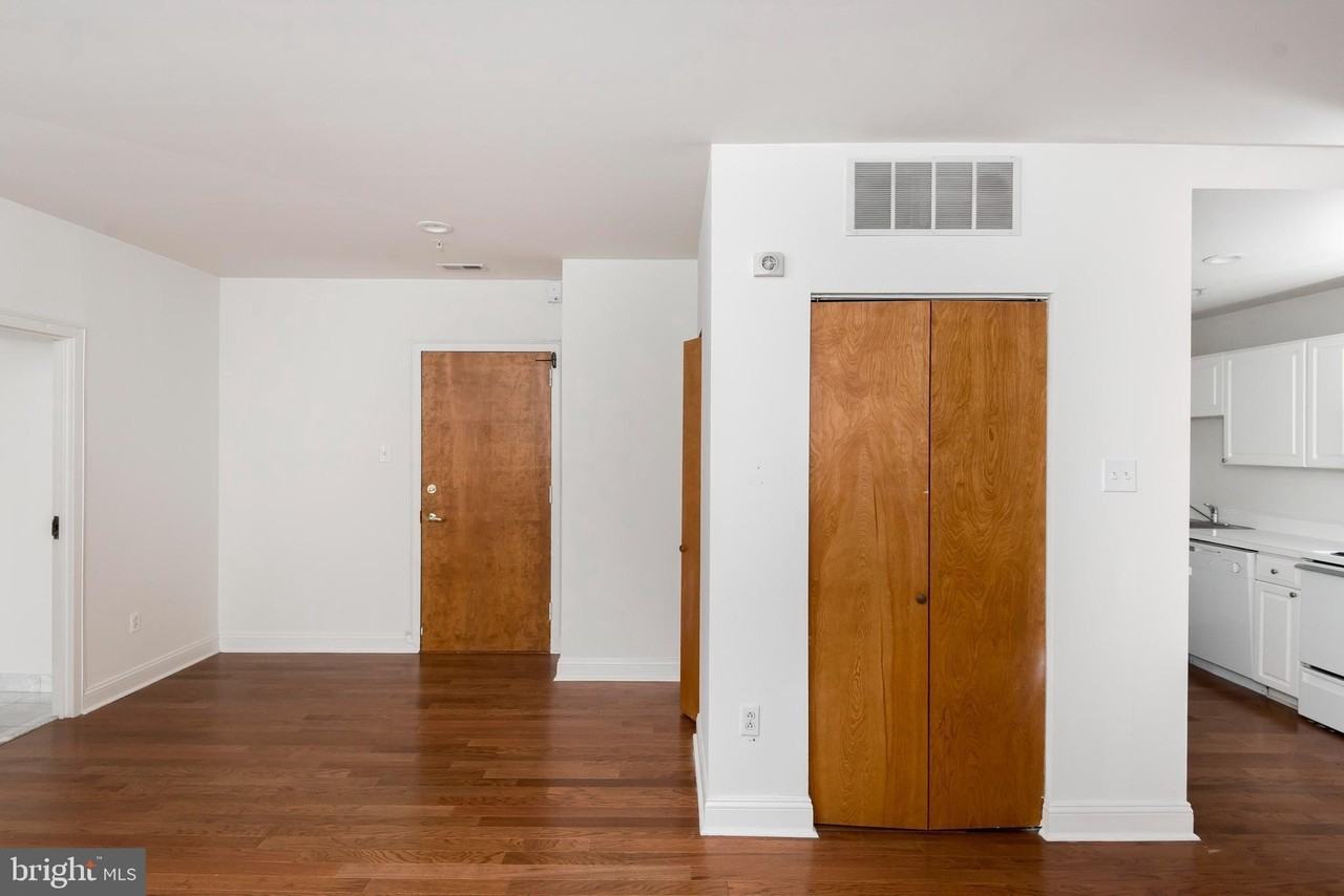 2201 S 16th St #601 - Photo 5 of 19