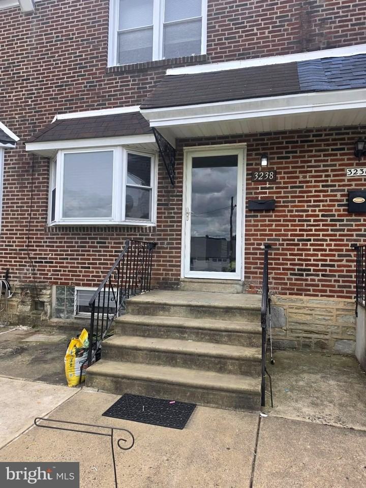 3238 Fordham Rd - Photo 2 of 13